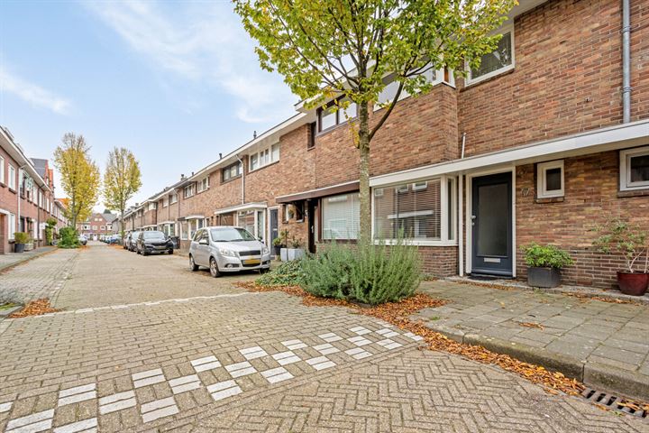 View photo 30 of Goudsbloemstraat 47