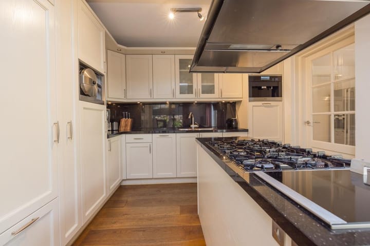 Photo 15 of Valkenburgerweg 76