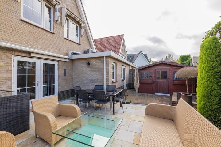 Photo 33 of Valkenburgerweg 76