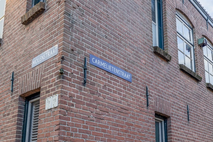 Bekijk foto 39 van Carmelietenstraat 16