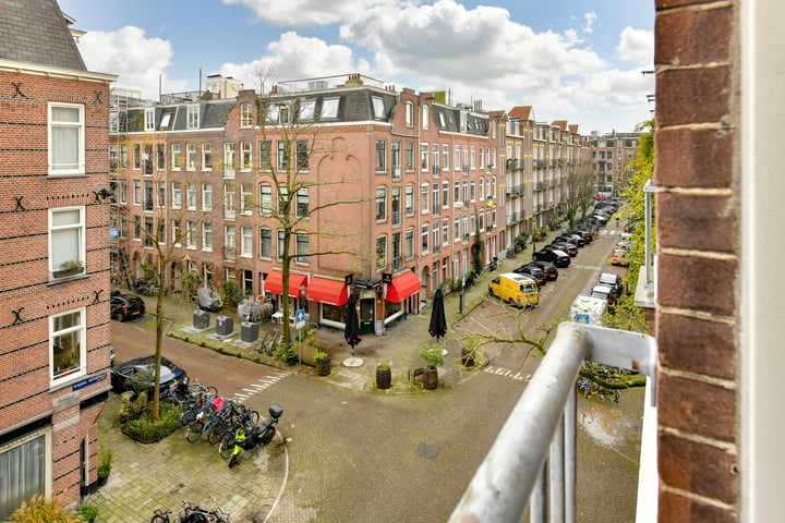 View photo 9 of Rhijnvis Feithstraat 14-3