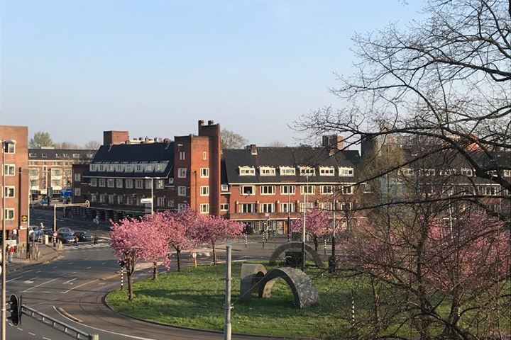 Bekijk foto 9 van Surinameplein 25-1