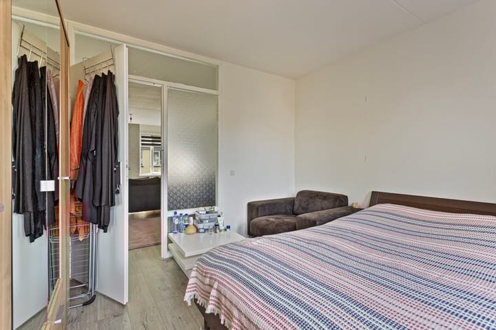 Foto 8 van Van Hasseltstraat 68