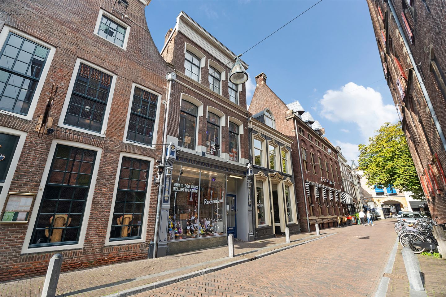 View photo 1 of Sassenstraat 52