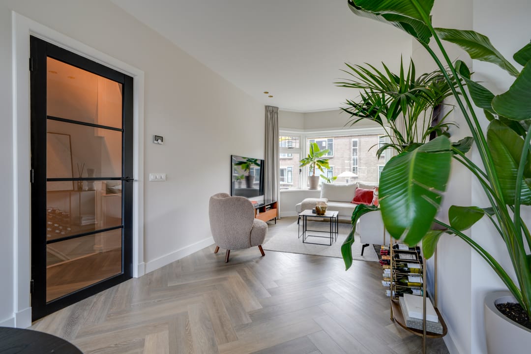 Photo 8 of Kneppelhoutstraat 6-BS