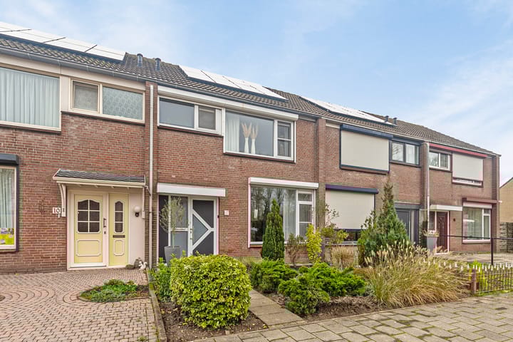 Foto 1 van Drostlaan 12