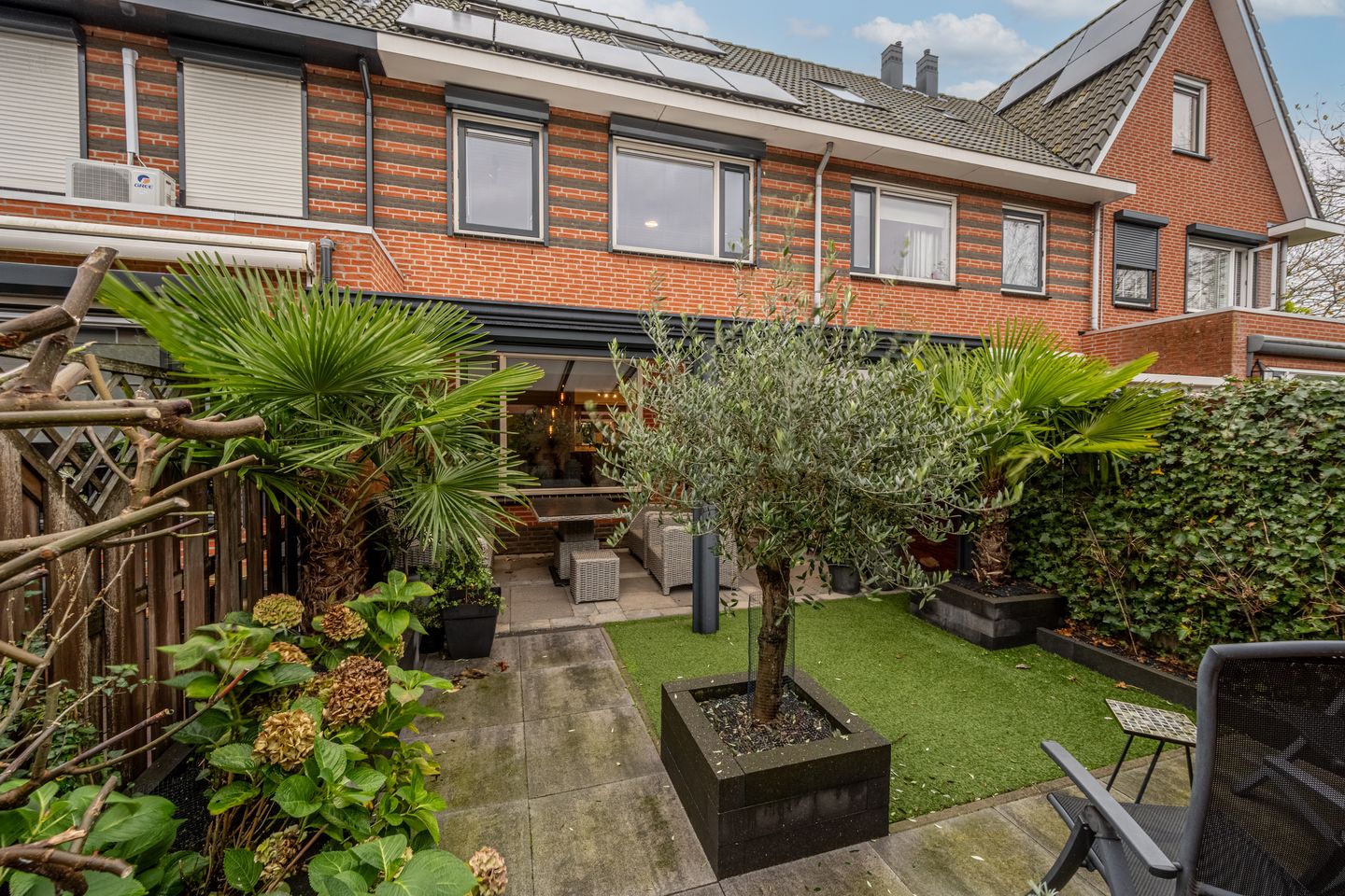 Foto 1 van Rozenhout 6