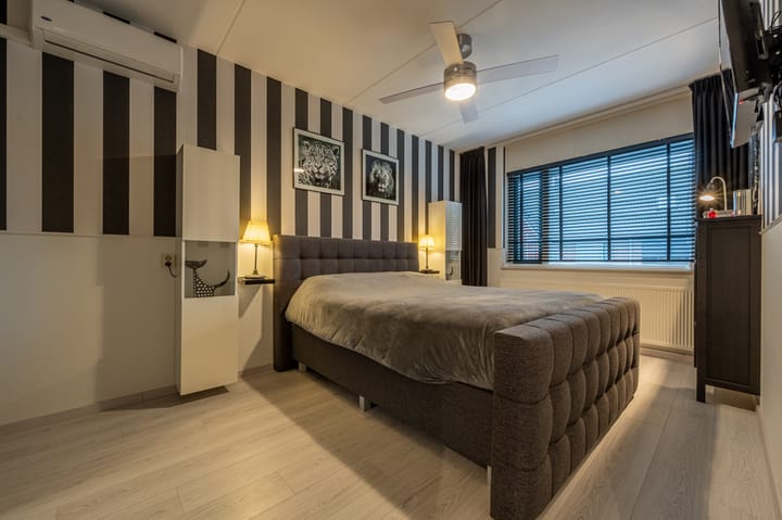 Foto 4 van Rozenhout 6