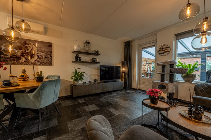 Foto 21 van Rozenhout 6