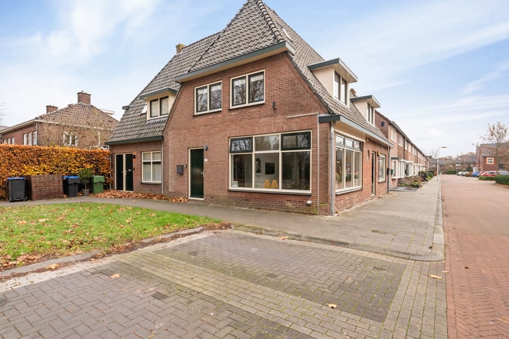 Bekijk foto 1 van Anjelierstraat 1