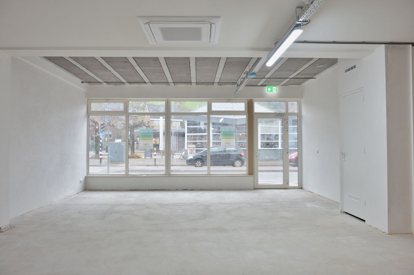 View photo 3 of Rijksweg 61