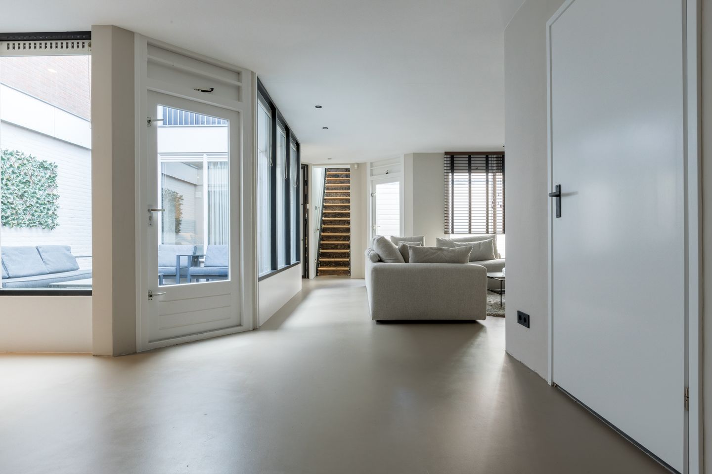 Foto 20 van Kennemerstraatweg 111