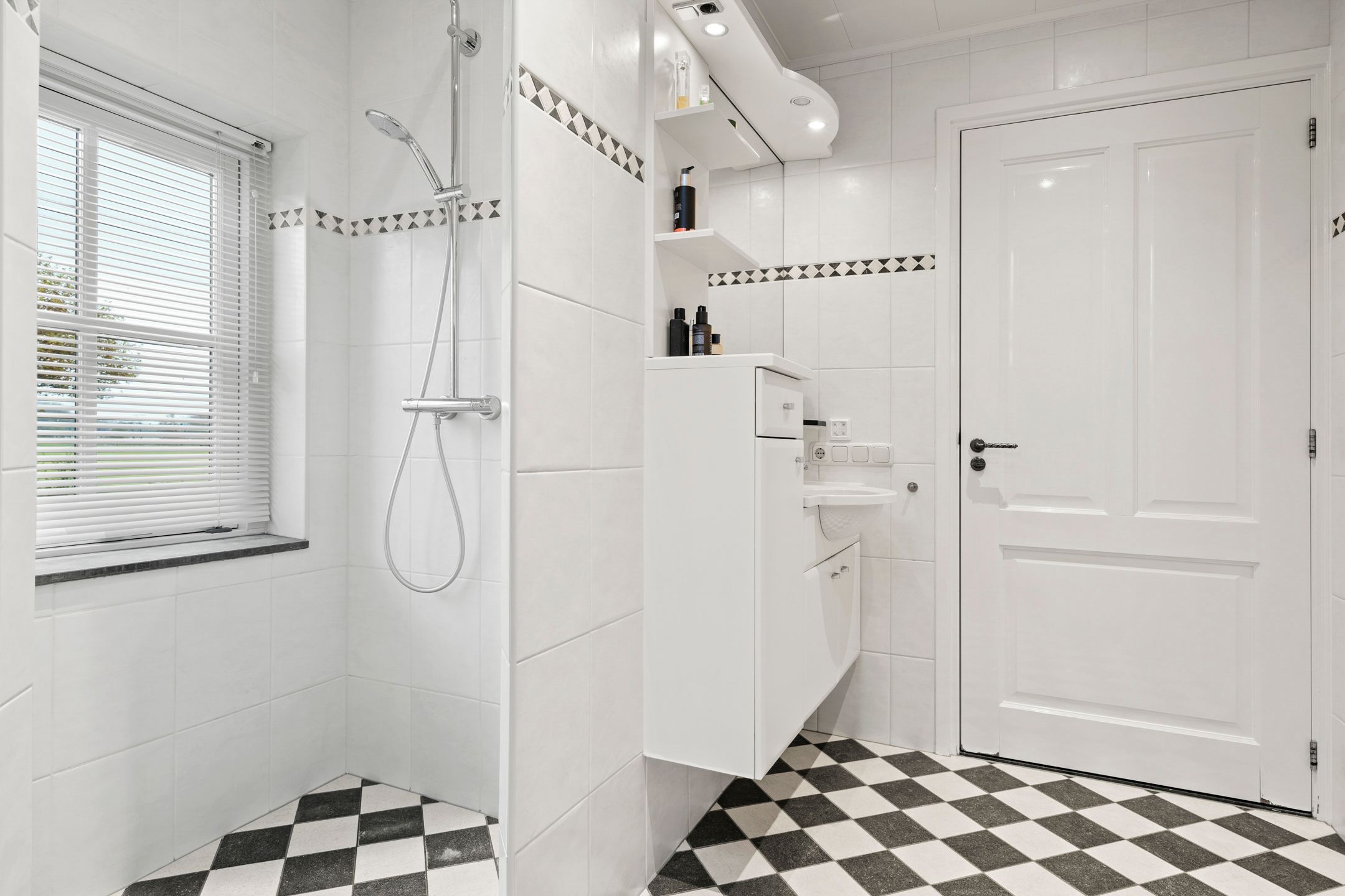 Photo 24 of Harderwijkerweg 15