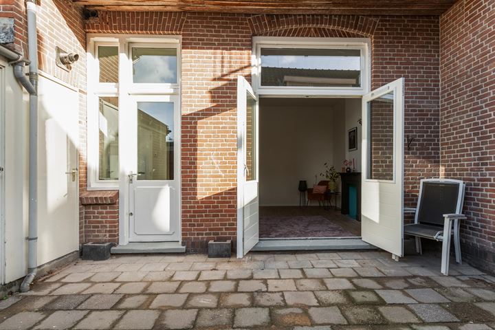 Bekijk foto 19 van Spoorstraat 69