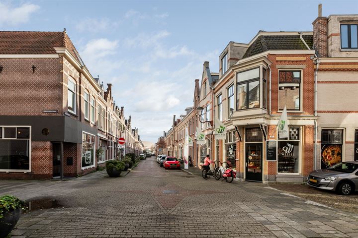 Bekijk foto 28 van Spoorstraat 69