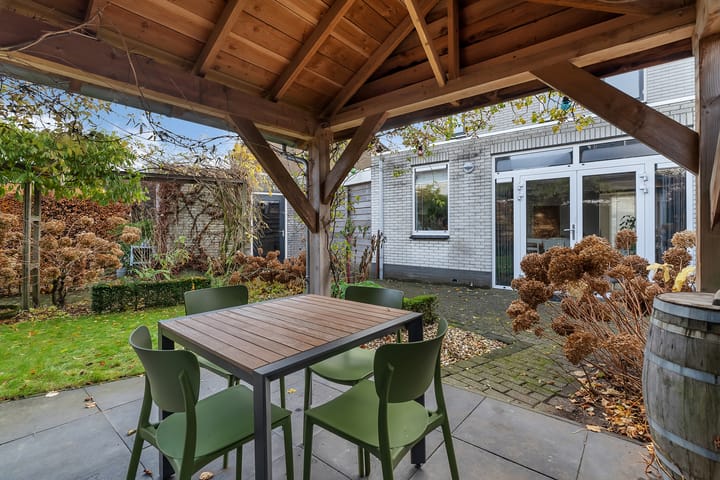 Foto 2 van Leeuwebek 6