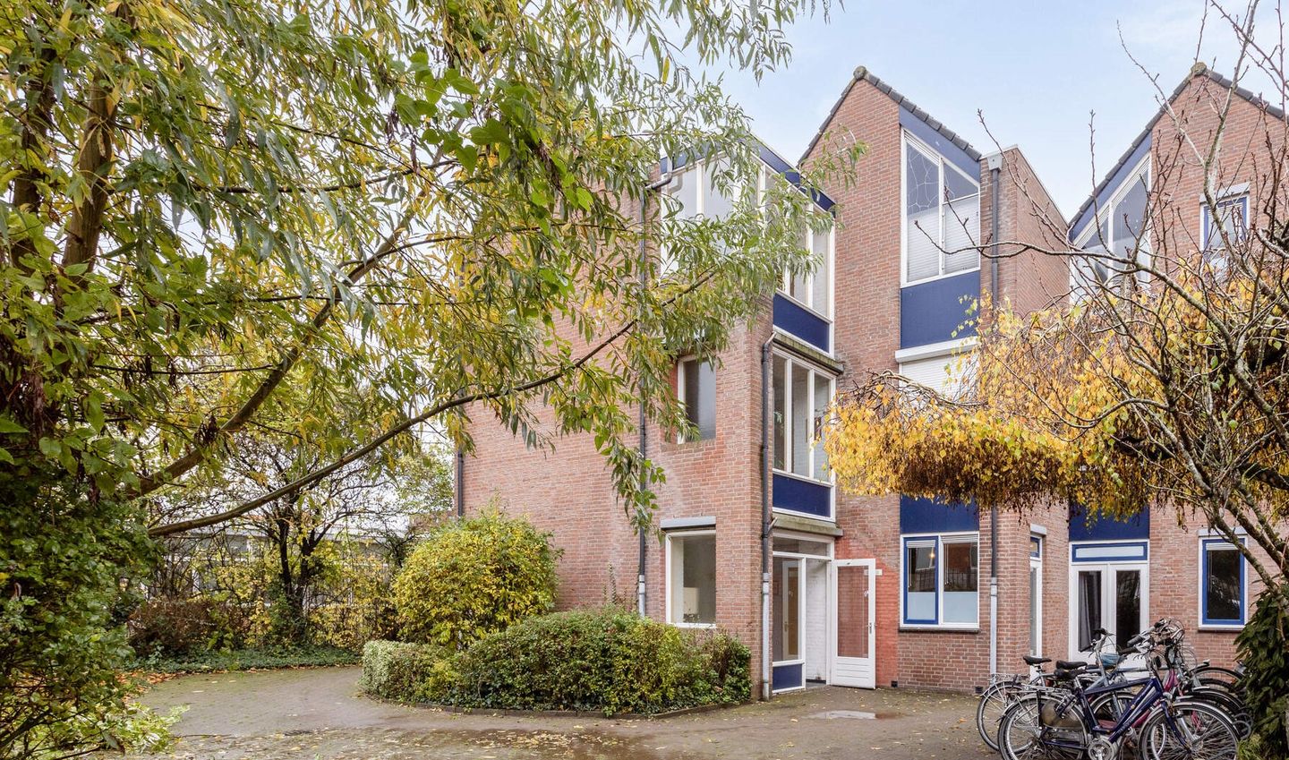 Photo 1 of Van Dishoeckstraat 4