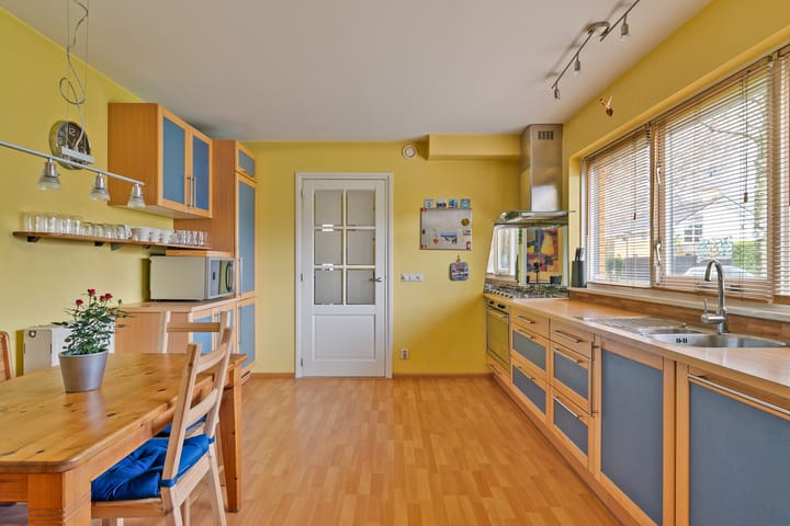 Foto 25 van Maandenweg 18