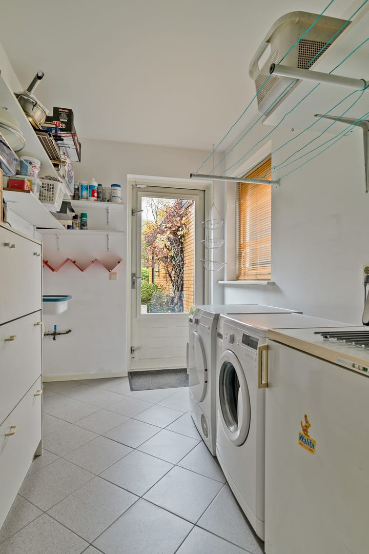 Foto 28 van Maandenweg 18