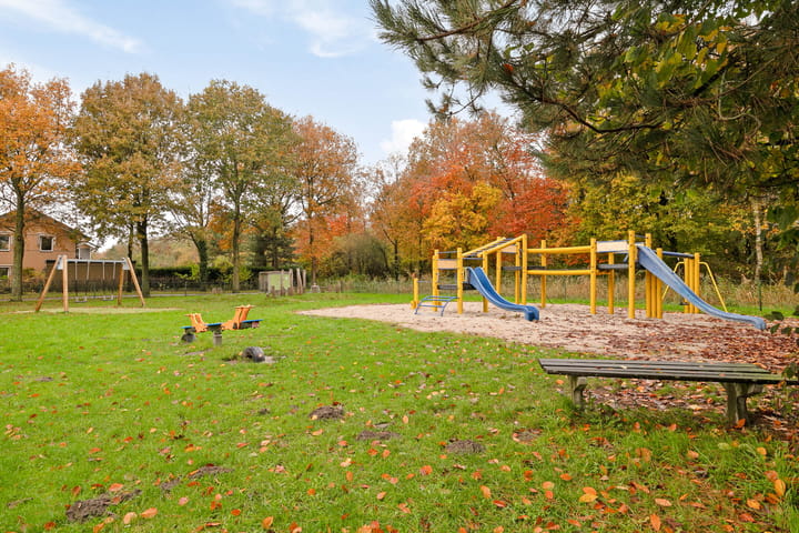 Foto 64 van Maandenweg 18