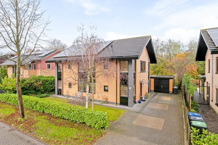 Foto 1 van Maandenweg 18