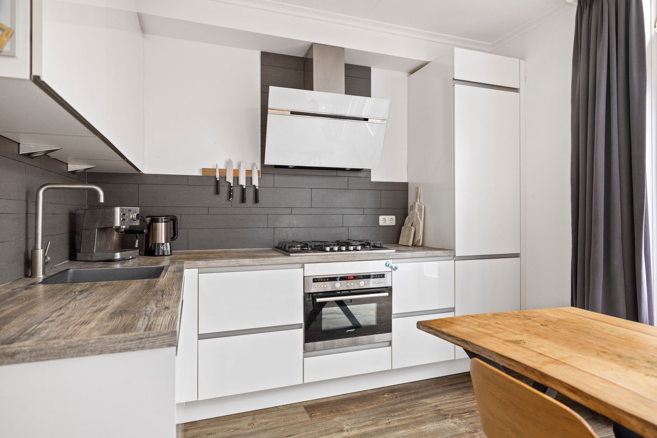 Photo 9 of Rijksstraatweg 136