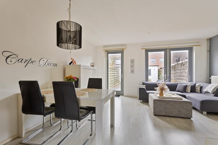 Foto 2 van Dubbelspoor 17