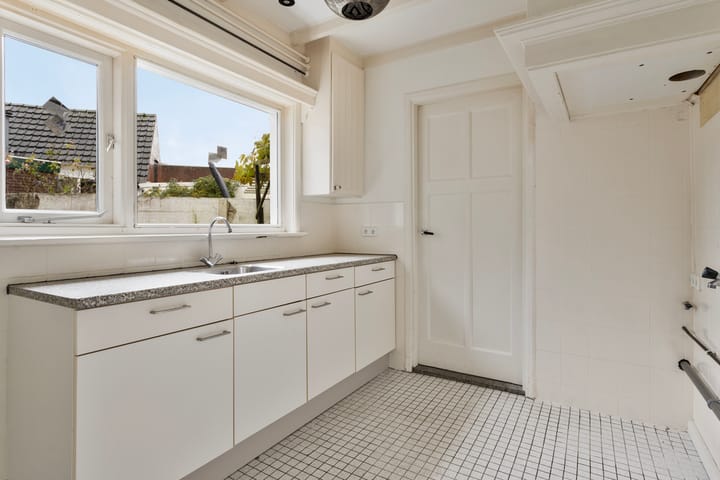 Foto 16 van Laarstraat 5