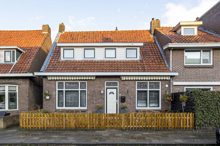 View photo 1 of Jan van Nassaustraat 25