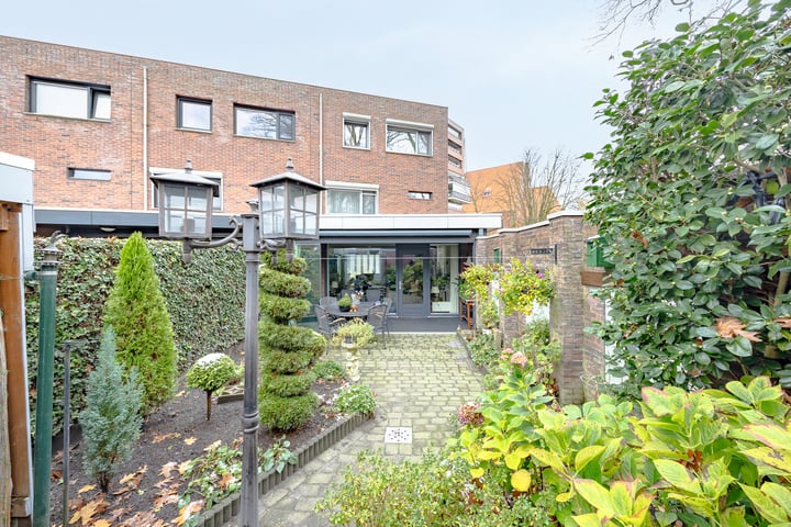 Bekijk foto 4 van Mgr. Verrietstraat 17