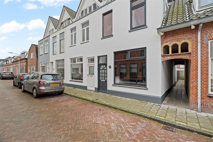 View photo 2 of Scheveningsestraat 31