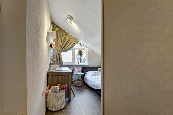 Foto 30 van Röntgenstraat 29