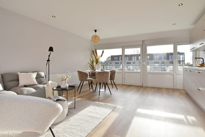 Foto 2 van Dr Poelsstraat 2-B