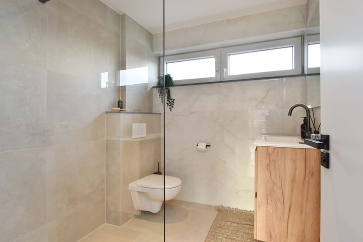 Foto 14 van Dr Poelsstraat 2-B