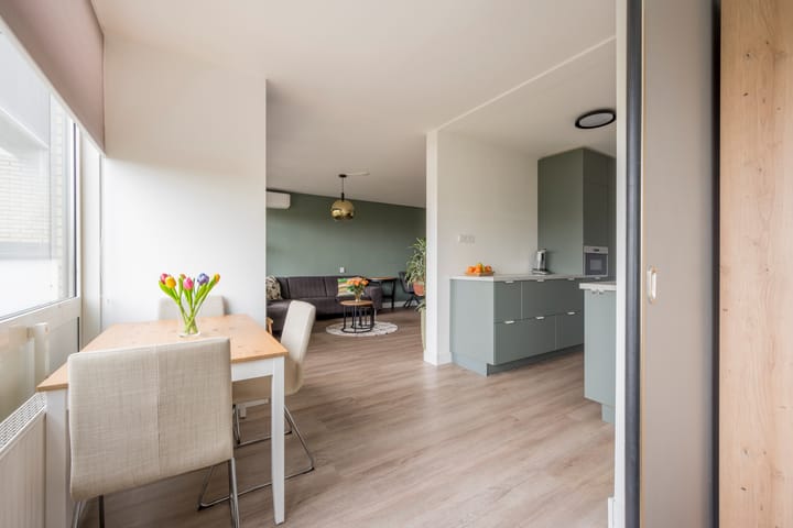 Photo 7 of Johannes Poststraat 168