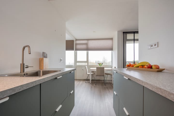 Photo 9 of Johannes Poststraat 168