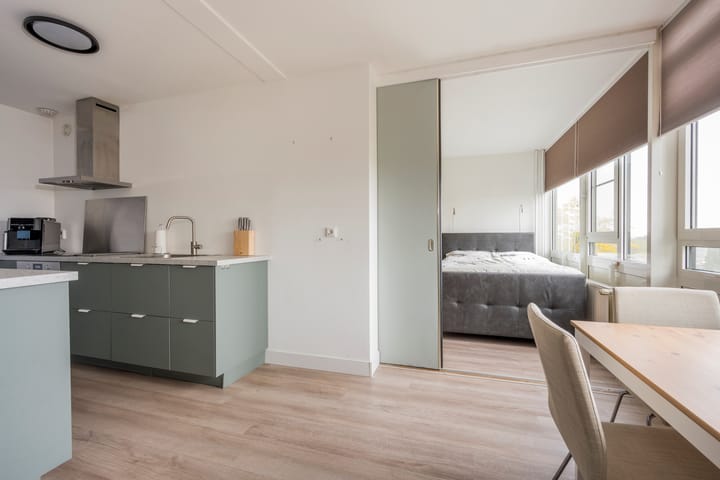 Photo 10 of Johannes Poststraat 168