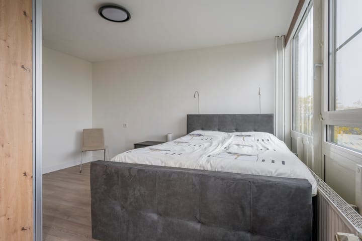 Photo 12 of Johannes Poststraat 168