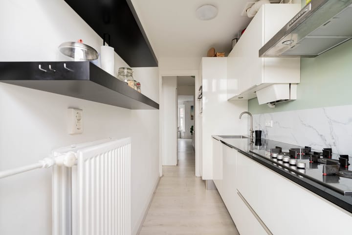 Photo 12 of Heemstedestraat 46-3