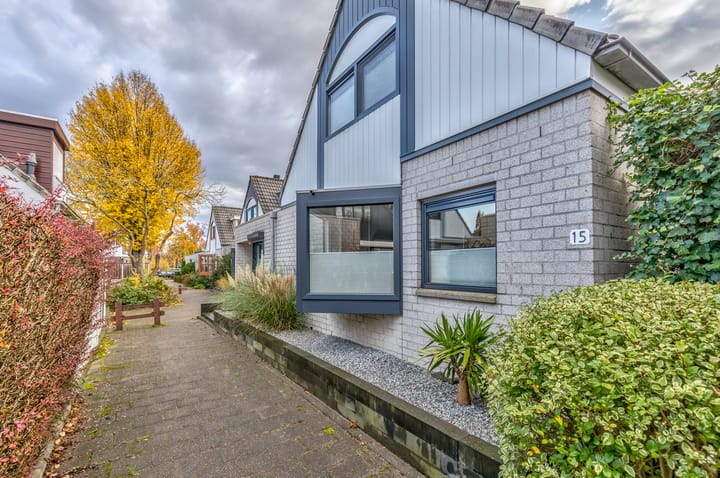 Foto 2 van Poulencstraat 13