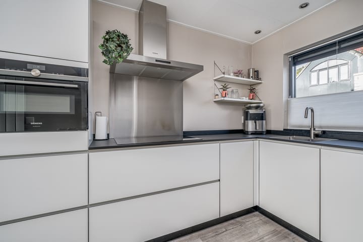 Foto 12 van Poulencstraat 13