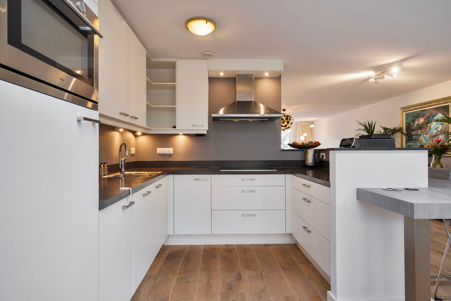 Photo 14 of Rik Woutersweg 25