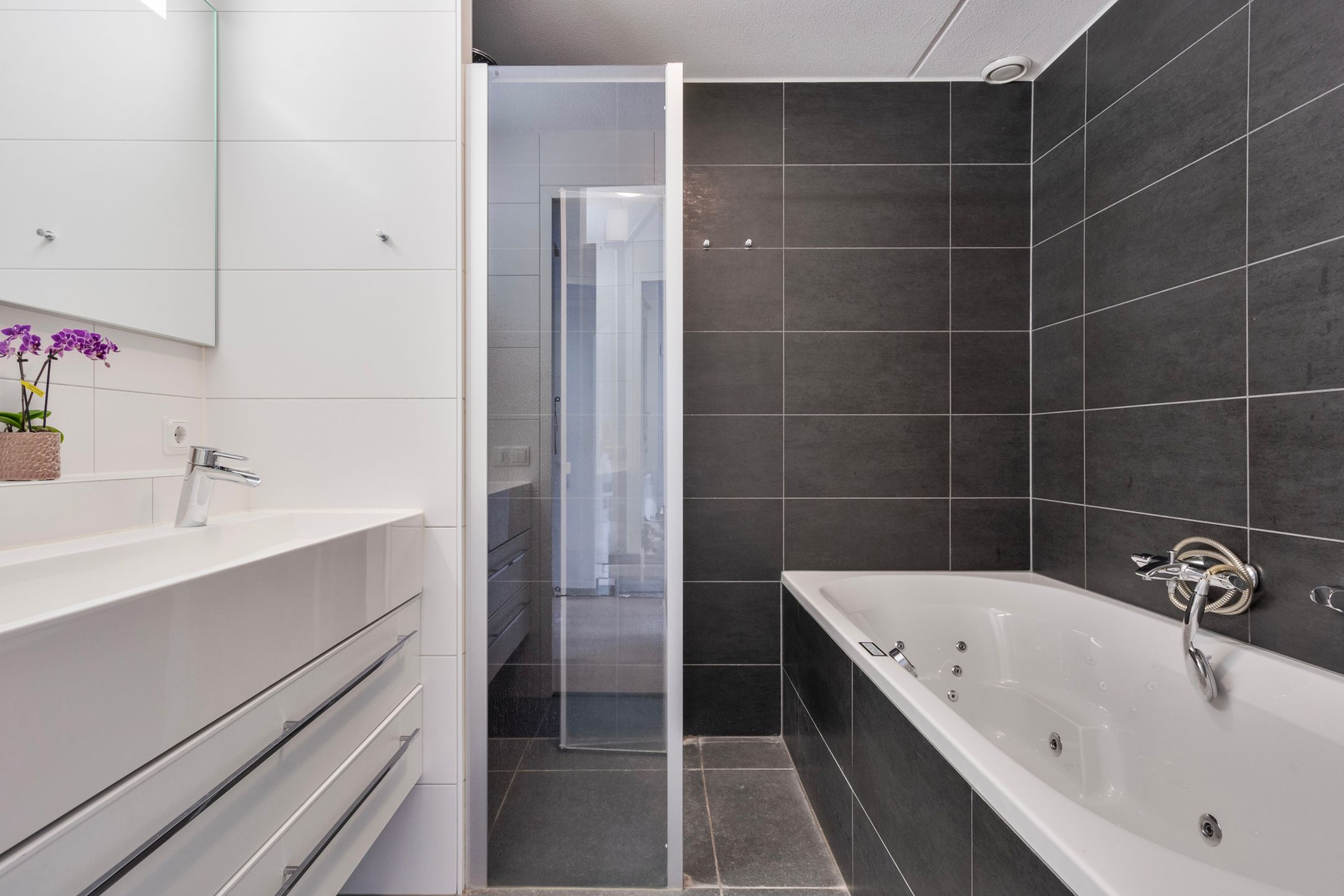 Photo 24 of Rik Woutersweg 25