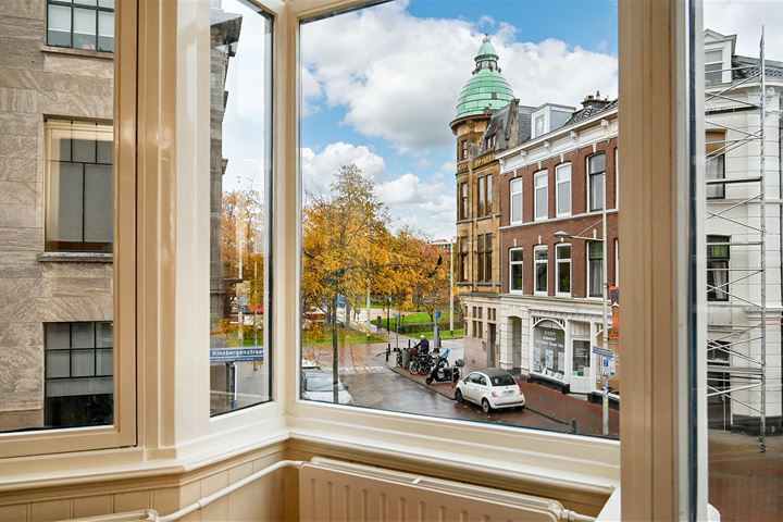 View photo 1 of Van Kinsbergenstraat 122-B