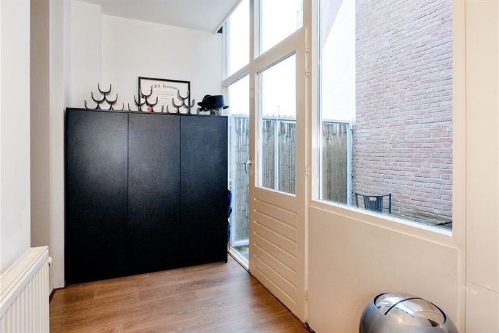 View photo 25 of Van Kinsbergenstraat 122-B