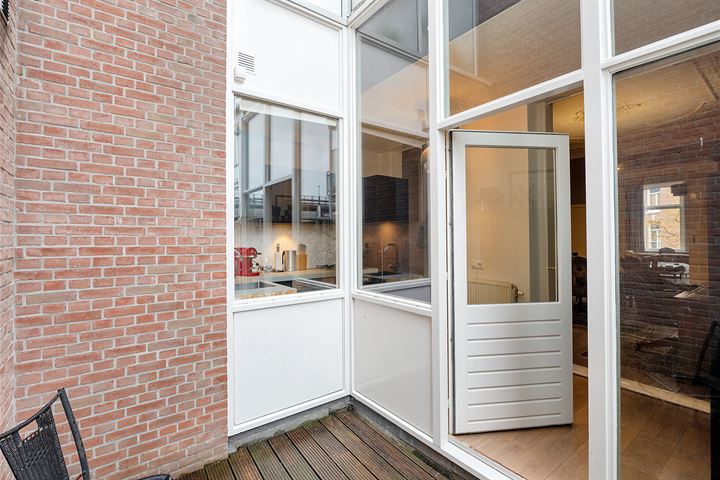 View photo 32 of Van Kinsbergenstraat 122-B