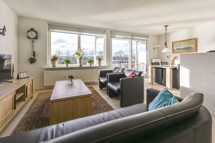 Foto 2 van Maan Bastion 246