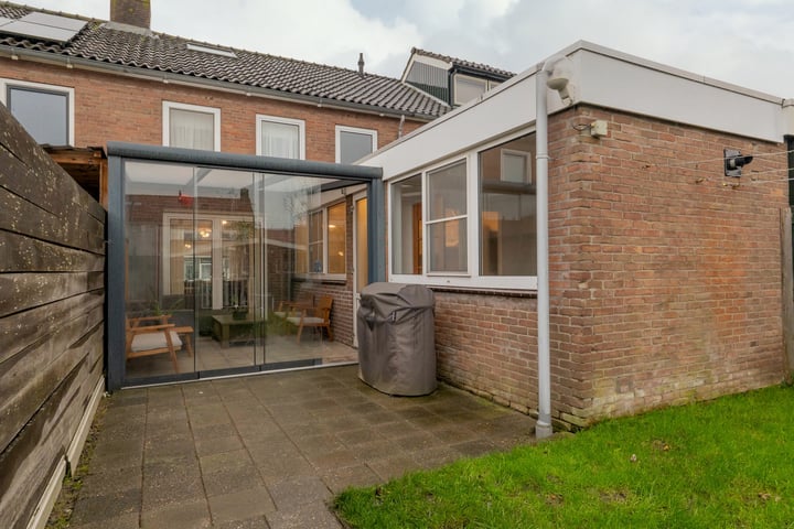 Bekijk foto 4 van Van Steenstraat 19