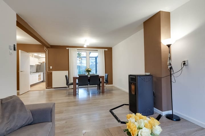 Foto 9 van Van Steenstraat 19