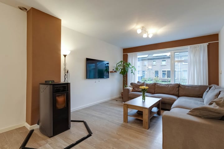 Foto 11 van Van Steenstraat 19